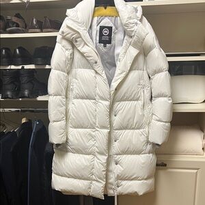 Canada Goose Women's Arctic White Puffer Coat